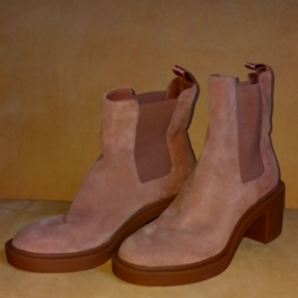 Dolce Vita Blush Pink Suede Ankle Boots, Size 6.5